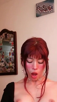 Sexy latina wil intens geneukt worden in haar kamer