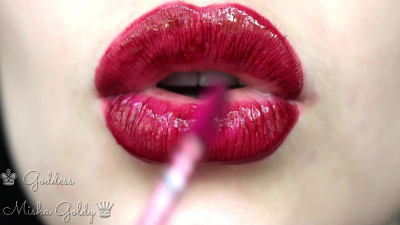 Goddess Misha Goldy: Cum to my big lips and hookah smoke!
