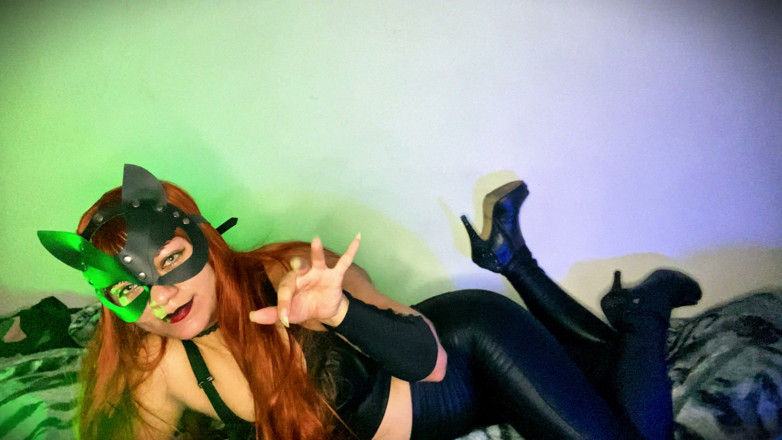 Goddess Li: How About a Cat Meowing?