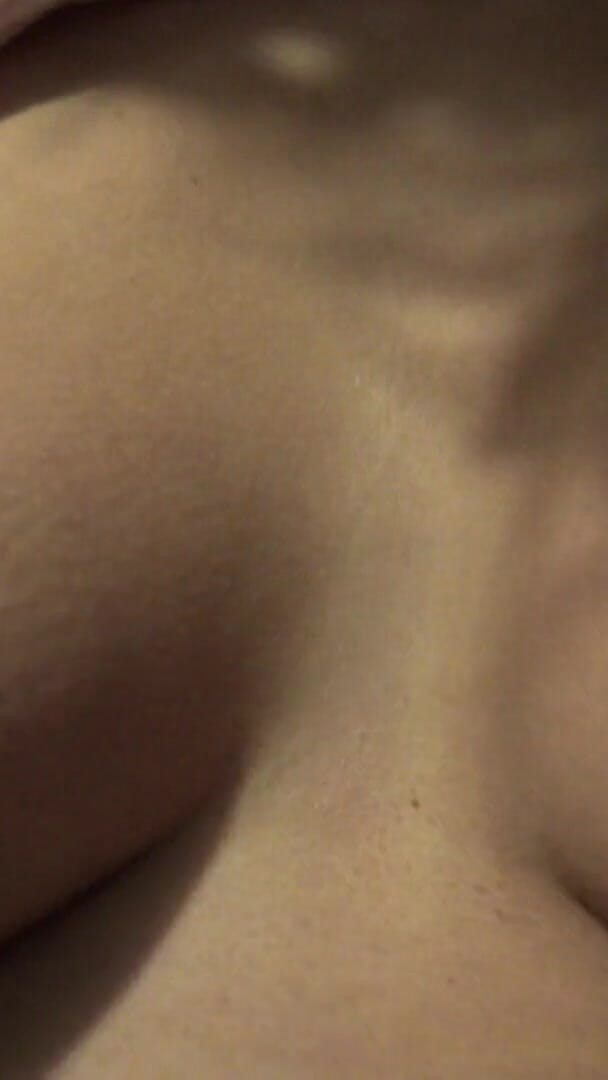 Stepsis Showing Her Big Tits While Parents Are Downstairs (Souzan Halabi)