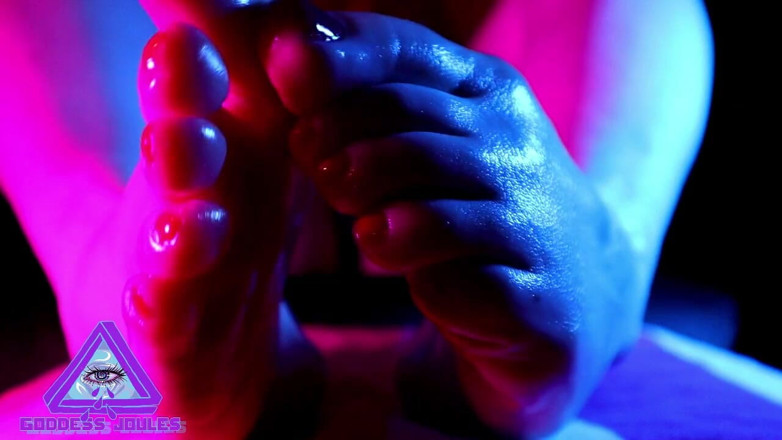 goddessjoules: Birthday Toes