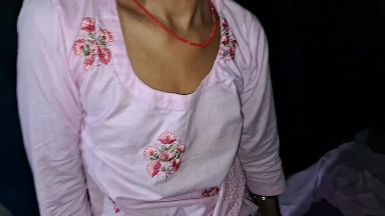 Rakesh: Indian Desi Hauswaif Rani Bhabhi Ki Chudayi Husband Ne Room...
