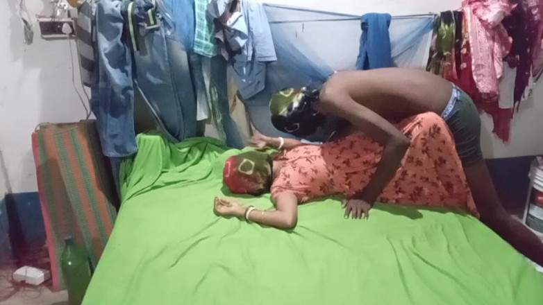 Bengaliauntykichut: Desi Hot Ass Sexy Village Women Romance