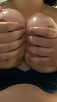 bodi oyal boob pooja