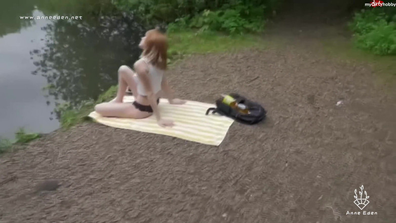 Anne Eden: Sesso bollente al lago!