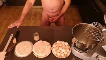 Cicci77: Cicci77 after having collected 50 grams of cum, prepares a sperm...