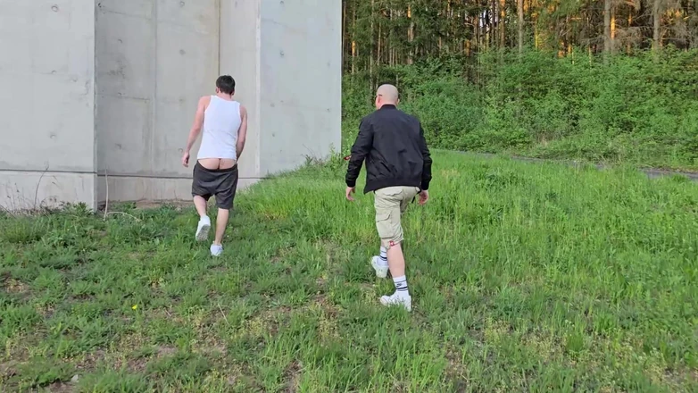 boyzxy212: Марафон траха без презерватива с моей гей-сучкой - 6 порций спермы глубоко в его задницу, часть 5 - горячий трах на улице под шоссейным мостом