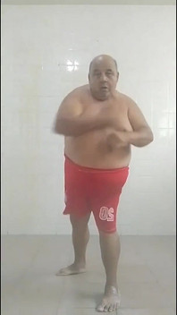 乱闘ババ - POVロッカールーム支配