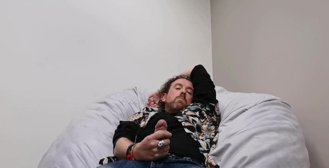 Dirty Talking Guy: Stříkání s odpočítáváním