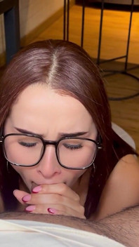 Ich Ficke Meine Sekretärin Und Mache Ihr Einen Creampie!