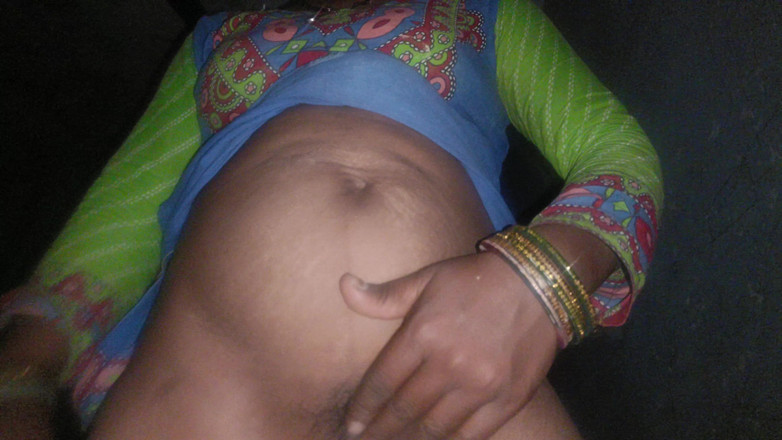 BlondAtom63: Індійська бхабхі супер коротка