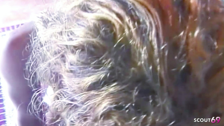 Shemale TS Collection: 핫한 보지에서 이웃과 섹스하는 금발 라틴 트랜니