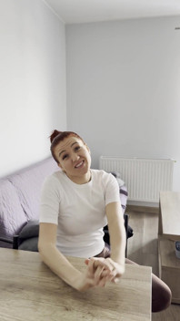 La donna delle pulizie non se lo aspettava