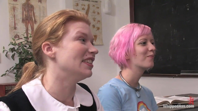 Whipped Ass by Kink: Teacher's pet - pantat bahenol murid nakal ini dicambuk sama muridnya...