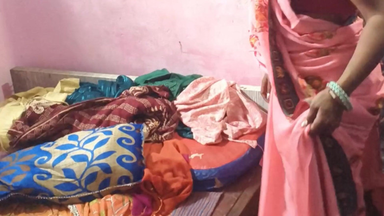 Sobha rani: देसी स्थानीय गांव भाभी तंग चूत सेक्स वीडियो, भारतीय सुंदर गांव भाभी और प्रेमी होटल के कमरे में सेक्स वीडियो