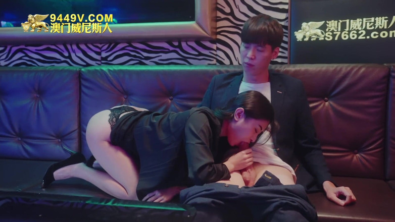 Asian Milfs n Teens: สาวเต้นสตริปเอเชียเงี่ยน - Perv Milfs n Teens