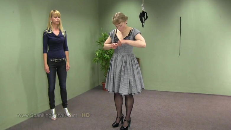 Spanking Server: Кнут Sara Bb