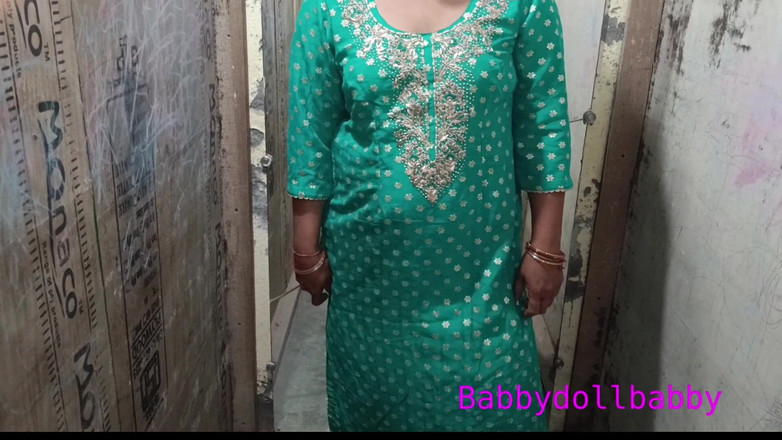 MHM: Croitor și model - amenajarea se transformă în joc de roluri pasional