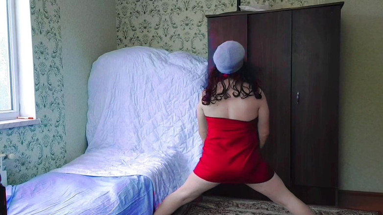 Kitty_Cross: Model berpakaian merah buatan sendiri femboy