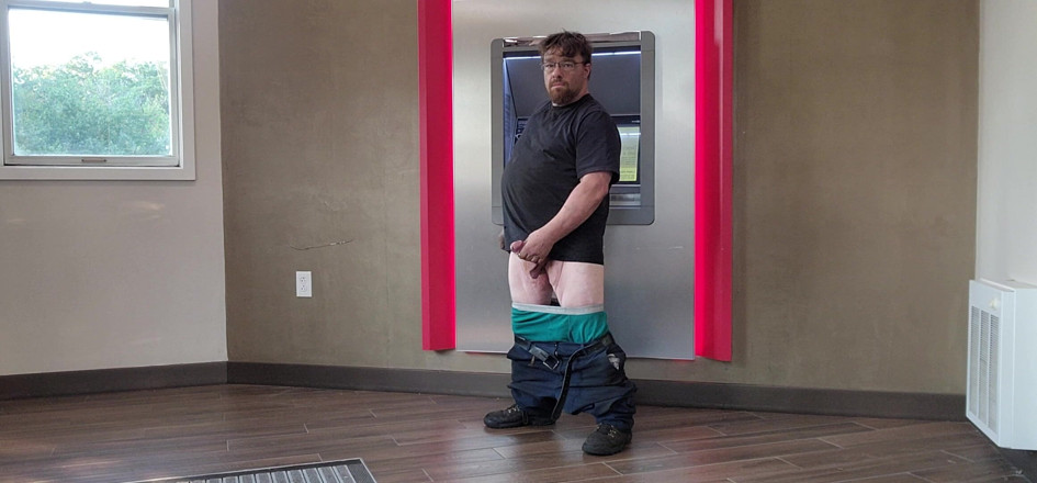 Fat boy: Melancap di Bank