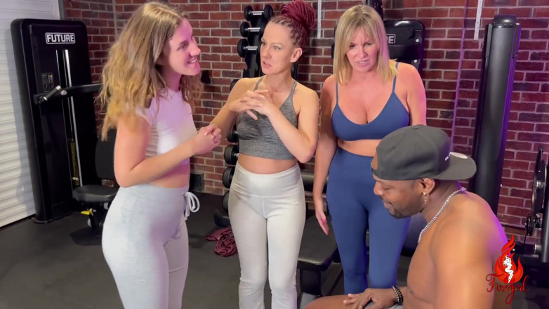 Firegirl80: Orgie in de sportschool met swingende vrienden