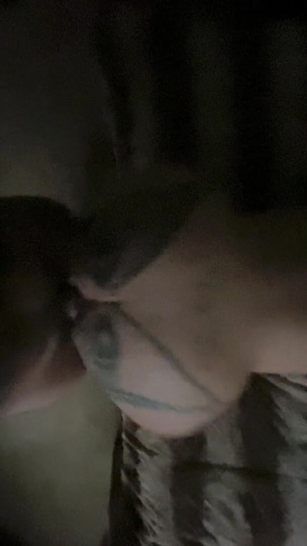 MzKiTTy91: Pawgアマチュア妻doggystyle砲撃