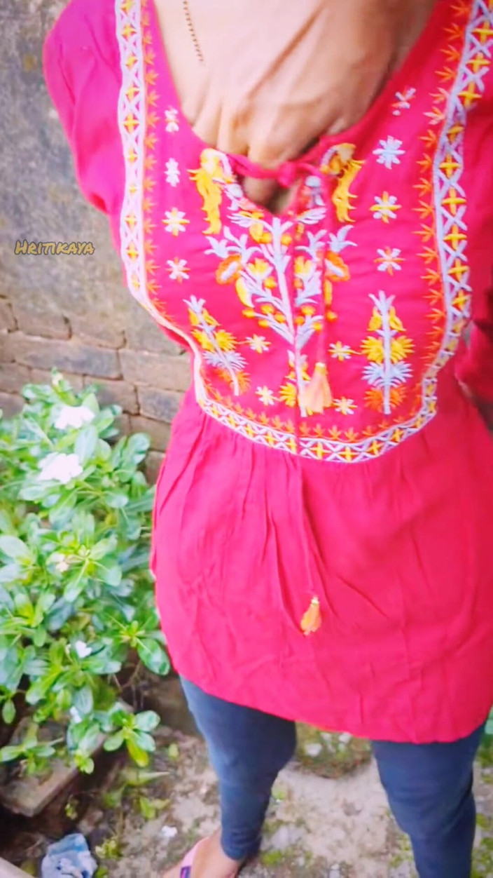 Hritikabby: Hermosa chica india en apretado en la primera vez