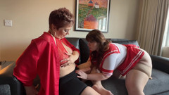 Ruby Lynne: Safada milf fode enteados gf ela está tão molhada e...