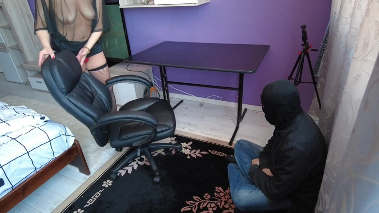 Worshipped by Alex: Worshipping for a mature blonde woman's fishnet feet