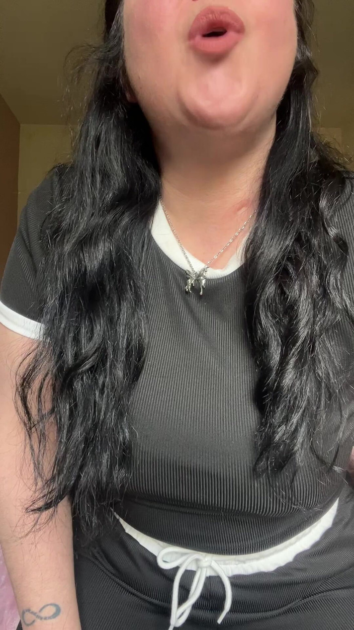 Maitresse Clara: Devi svuotare il tuo conto sul mio