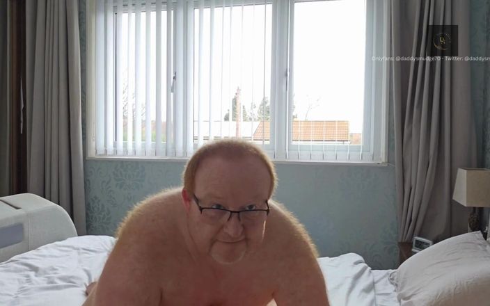 Daddysmudge: Pappa knullar pojke på sängen