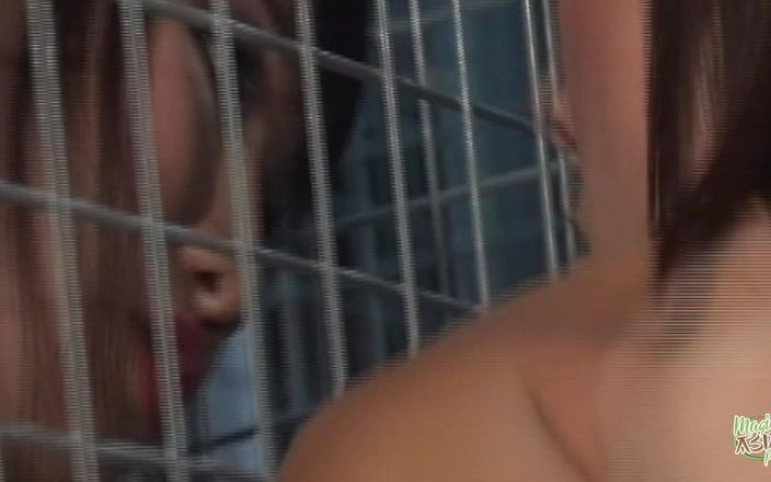 Magic Asian Pussy: Трем девушкам-лесбиянкам засунули их секс-игрушки глубоко в их очко и грязные птки
