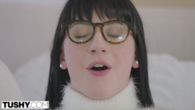 Tushy: 내 교사와 함께하는 TUSHY 애널 훈련
