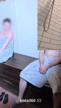 Aventure dans le sauna, branlette avec une grosse bite, éjaculation sur 20m