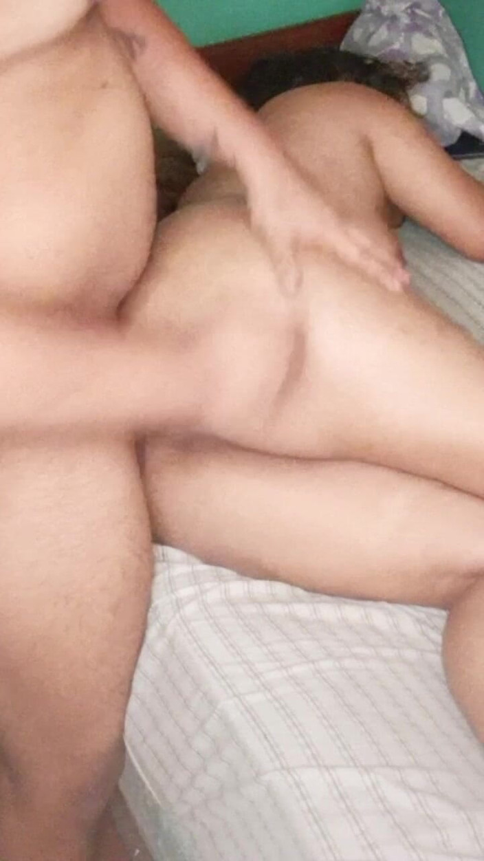 BigassMILF40: Pijatan seru berujung ngentot sama istri berpantat besar