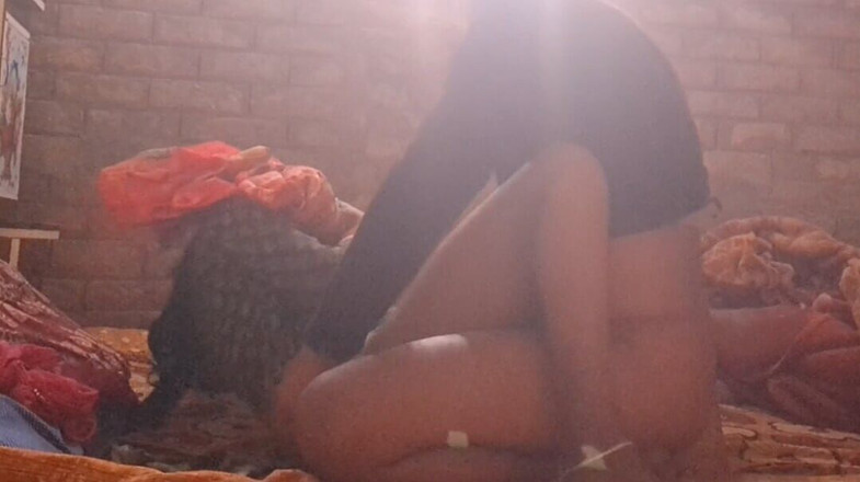 House stage: Indisches dai-video, seelipng erstes mal chudai-video