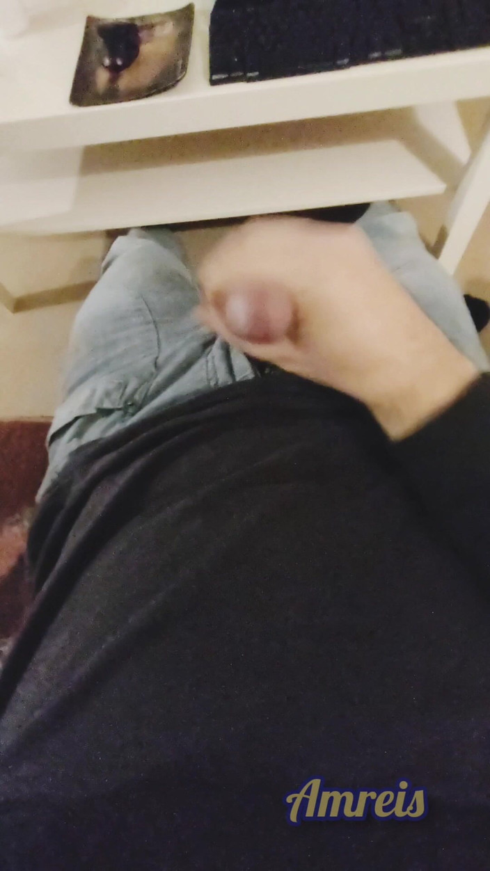 Amreis: Twee! Ik kon me niet verzetten en maakte mijn kleren...