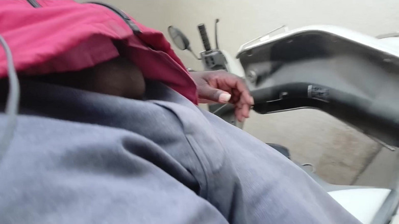 CarvingShovel: mostrando pau em elevador público