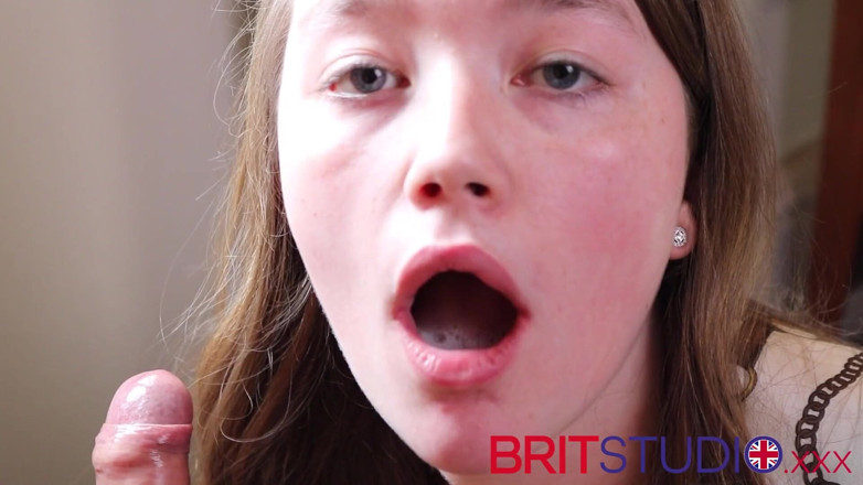 Brit Studio: Du ser din 18-åriga flickvän suger av en äldre främling