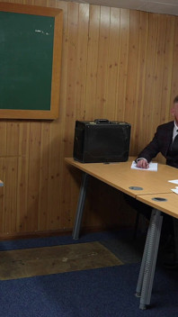 Les hommes coquins au bureau