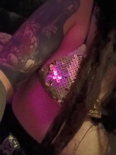 InkedDevilXxx: Nikdy tě nebudu moci ošukat, ale jsem ta, která zpívá...