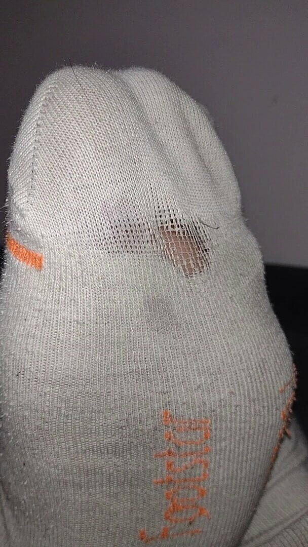 Tomas Styl: De gros pieds attendent que tu les embrasses