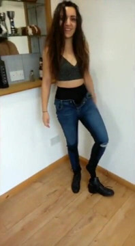Compilation di jeans e collant bagnando