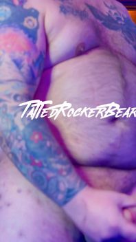 Tattooed Hairy Chubby Bear Cumming