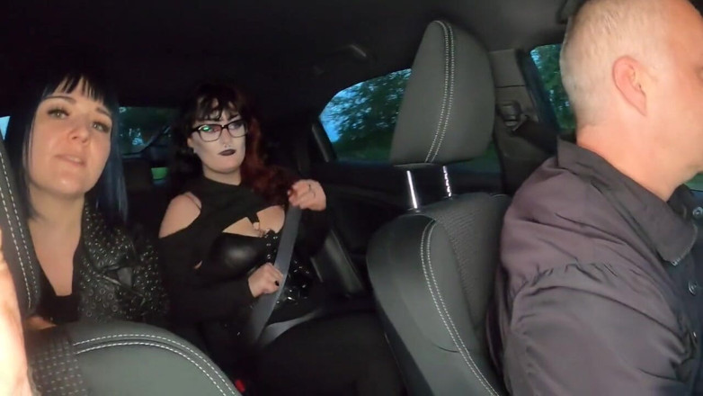 Beauty-of-pain: Crass!!! Ladies Fuck the Rideshare