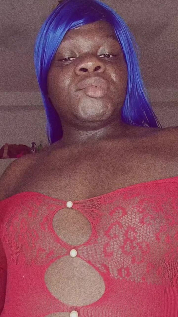 Sweet Peb X: Twerking y cumming mientras está sentado en mi consolador