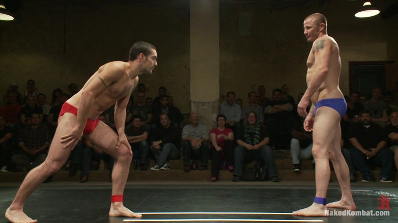 Naked Kombat: Інтенсивний матч командної команди в прямому ефірі!