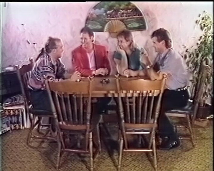 GERMAN PORN CLASSICS: Một nữ hoàng chơi tập thể vô độ