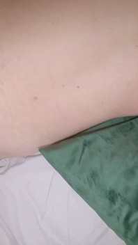 Această mamă sexy amatoare adoră pulele în pizda ei mare. Geme ca o curvă.