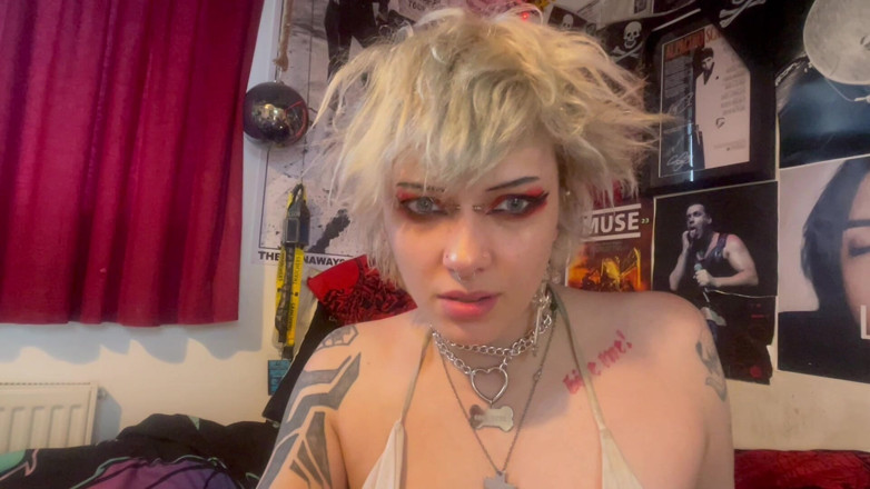 Glitterqueen1999: 操我的继兄弟口红